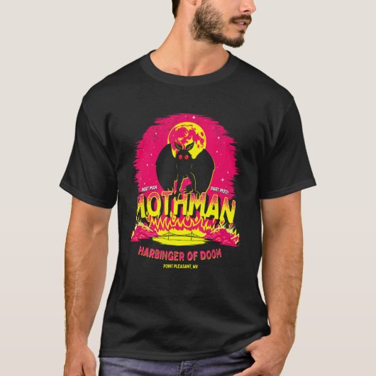 Mothman - Harbinger van Doom! Funny Cute Cryptid C T-shirt (Voorkant)