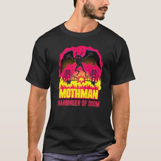 Mothman Voorbode Van Ondergang Folklore Griezelige T-shirt (Voorkant)