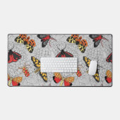 Moths on hydrangea bureaumat (Keyboard & Muis)