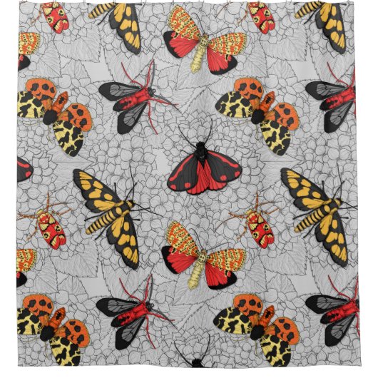 Moths on hydrangea douchegordijn (Voorkant)