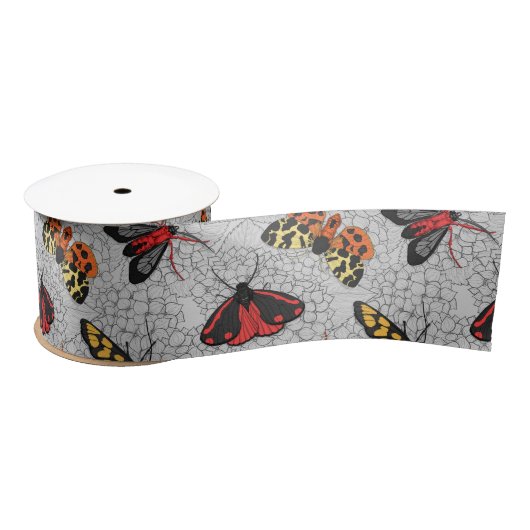 Moths on hydrangea satijnen lint (Spoel)