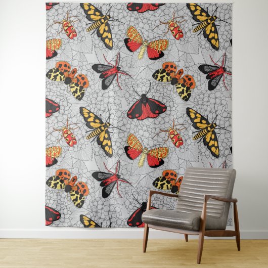 Moths on hydrangea wandkleed (In situ)