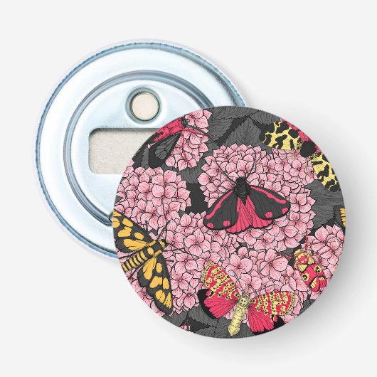 Moths on pink hydrangea button flesopener (Voorkant)
