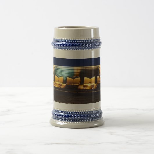 Motif Grey/Blue 22 oz Stein Bierpul (Center)