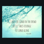 motivatie Gandhi citaat poster blauwe natuur kunst<br><div class="desc">Dit motivatie Gandhi citaat poster heeft inspirerend tekst op zachte pastelblauwe natuur kunst van een boomtak voor het decor van de muurkunst thuis of in kantoor. Origineel auteursrecht op illustraties Ann Powell alle rechten voorbehouden.</div>