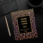 Motivatie luipaard motief bruin zwart 2025 planner<br><div class="desc">Elegant,  cool,  glamoureus en vrouwelijk met bruin,  gouden en zwarte luipaard,  versierd met gouden confetti. Personaliseer en voeg jouw naam toe. Sjabloon voor een jaar,  gele letters. Een zwart lijst met het motivatie citaat: zou,  zou,  zouden,  KUNNEN DID. Ideaal voor vrouw ondernemers,  make-up artiesten,  winkeleigenaars,  consultants.</div>