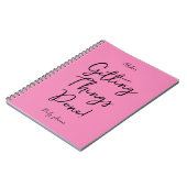 Motivatie offerte aangepaste naam roze dagelijkse  notitieboek (Linkerzijde)