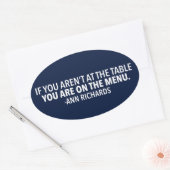 Motivatie politiek citaat van Ann Richards Ovale Sticker (Envelop)