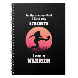 Motivatie quote over meisje dat voetbal speelt notitieboek