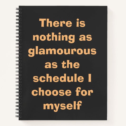 Motivatie typografie in beige tekst op  notitieboek (Voorkant)