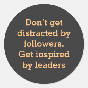 Motivatie woorden met eenvoudige tekst op ronde sticker