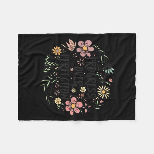 Motivational Progress Over Perfection Back To Scho Fleece Deken (Voorkant (Horizontaal))