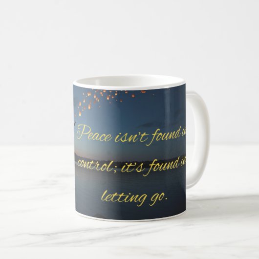 Motivational Quote Mug: Finding Peace Koffiemok (Voorkant rechts)