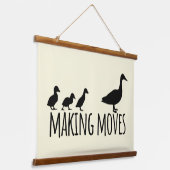 Motiverende Bewegingen Mama Eend en Eendjes Hangend Wandkleed (Gebogen)