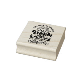 Motiverende quote om door de storm te blijven lope rubberstempel