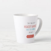 Motiverende typografische retro stijl latte mok (Rechterhoek)