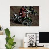 Motocross Dirt-Bike Racer Spraying Dirt Poster (Thuiskantoor)