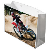 Motocross rijder gooit kussen groot cadeauzakje (Achterkant Gekanteld)