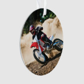 Motocross rijder gooit kussen ornament (voorkant)