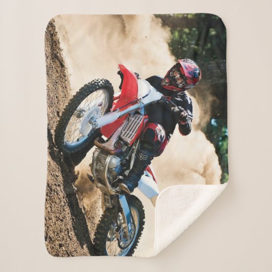 Motocross rijder gooit kussen sherpa deken (Voorkant)