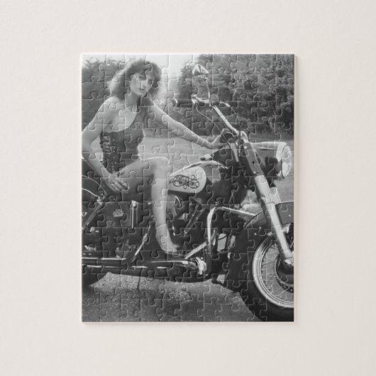 Motorbike Pinup Girl Legpuzzel (Verticaal)