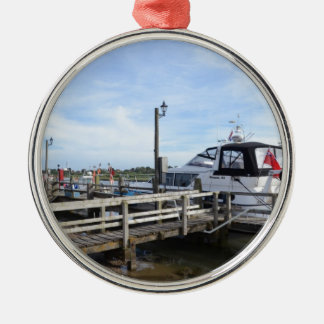 Motorboot op de rivier Blyth Metalen Ornament