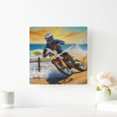 Motorcross Racer bij Beach Race Vierkante Klok (Huis)