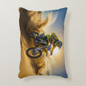 Motorcrosser rijden in de duinen accent kussen (Voorkant(Verticaal))