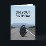 Motorfiets Biker Funny Road Birthday Kaart<br><div class="desc">Een grappige verjaardagskaart van Motorcycle met een foto van een motorpaar op de open weg. De woorden aan de voorkant zeggen: "Op je verjaardag" en de binnenkant zegt: "Zoek je gelukkige plek!"</div>