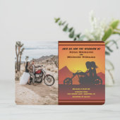 Motorfiets Couple Mountain Sunset Photo Weddenscha Kaart (Staand voorkant)
