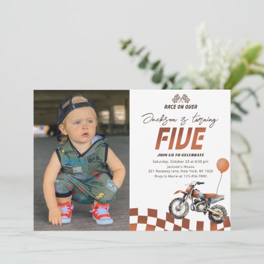 Motorfiets Dirt Bike 5e Verjaardag Foto Kaart (Staand voorkant)