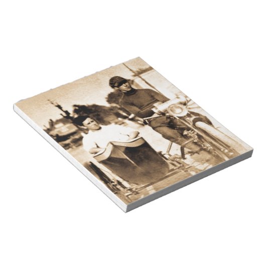  motorfiets en oude leerschool notitieblok (Schuin)