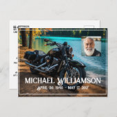 Motorfiets In de buurt van de waterviering van het Briefkaart (Voorkant / Achterkant)