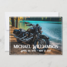 Motorfiets In de buurt van de waterviering van het Kaart