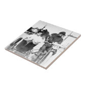 motorfiets met autowrakken en motorfiets met moto tegeltje (Zijkant)