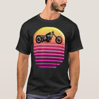 motorfiets met een motorfiets met een chroomfilte t-shirt