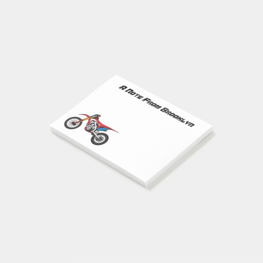 Motorfiets met rode vuilniswagen post-it® notes (Schuin)