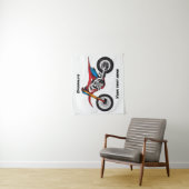 Motorfiets met rode vuilniswagen wandkleed (In situ)