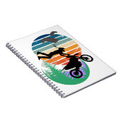 Motorfiets, parachutes en het buitenleven notitieboek (Rechterzijde)