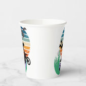 Motorfiets, parachutes en het buitenleven papieren bekers (Links)