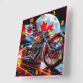 Motorfiets schittert 's nachts met Canadese vlag Vierkante Klok (Hoek)