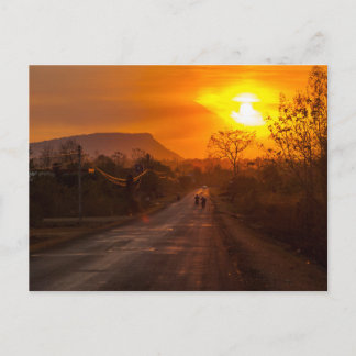 Motorfietsen in zonsondergang briefkaart