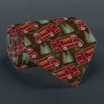 Motorhome RV Camper Travel Van Rustic Pine Pattern Stropdas<br><div class="desc">Dit originele camper-patroon is perfect voor uw huis-weg-van-huis op wielen. Het rustige patroon omvat roodpleisterhuizen | RV's op een donkerbruine houthout,  geperst met dennenbomen,  dennenboughs en lauriersprigs. Geniet hier van onze op maat gesneden producten in het collectie: https://www.zazzle.com/collections/rv_motorhome_rustic_matching_roam_sweet_roam_set-119434224713097997</div>