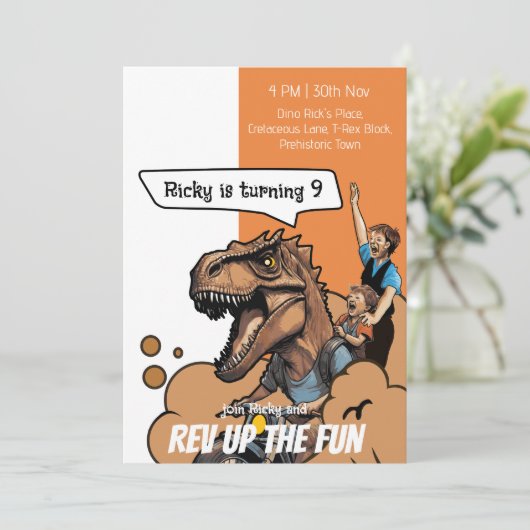 Motorrijden T-Rex Dino-Fueled Fun Verjaardag Kaart (Staand voorkant)