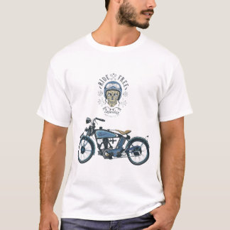 motorrijder en oude motorfiets, kleur t-shirt
