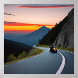 Motorrijder rijdt op Schilderachtig bergweg Poster
