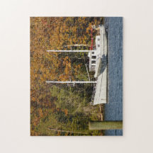 Motorzeilboot voor anker