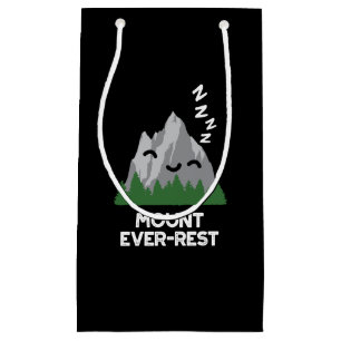 Mount Ever-rest Funny Mountain Pun Dark BG Klein Cadeauzakje