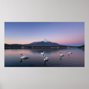 Mount Fuji   Yamanaka-meer met zwanen Poster