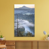Mount Hood Sandy River Stretched Canvas Print (Insitu (Woonkamer))